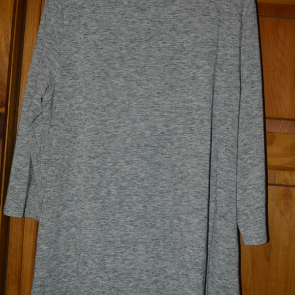 shirt - Picture 2 of 2